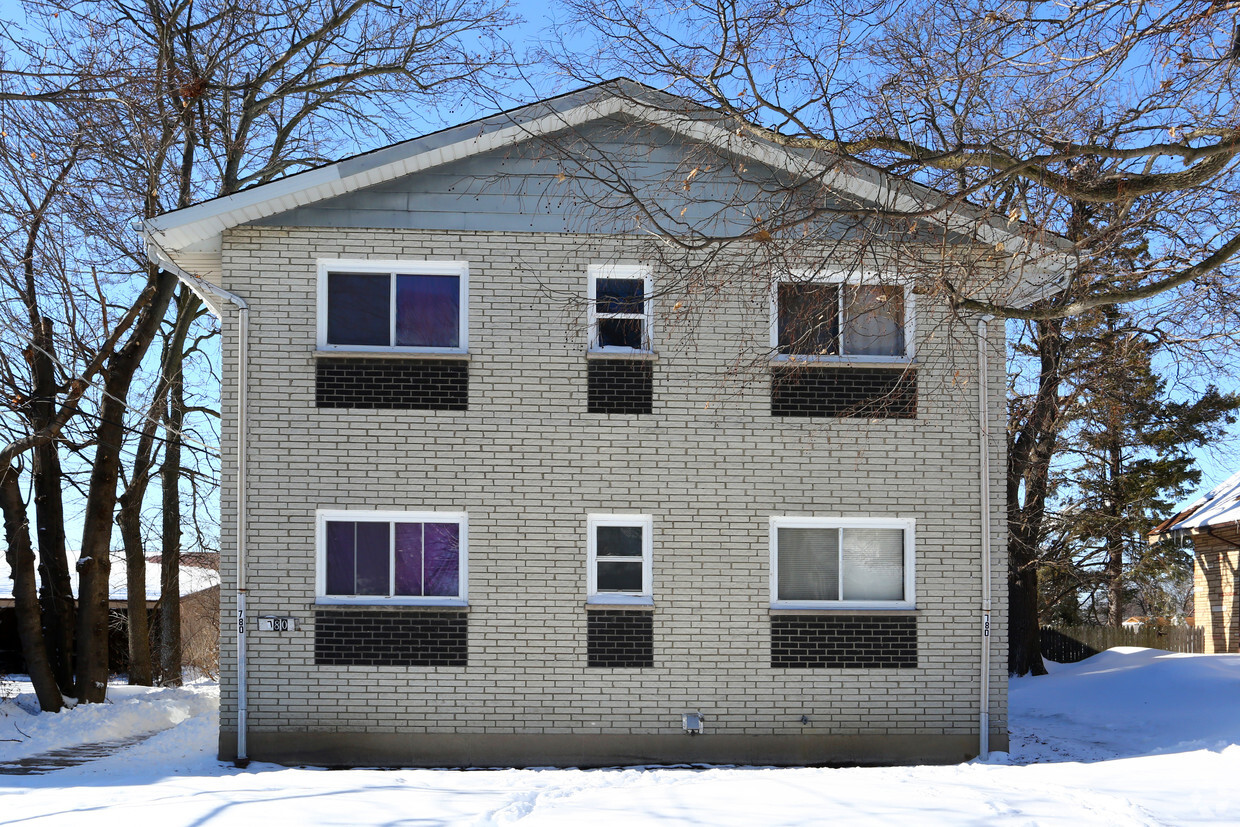 Building Photo - 780 Main St