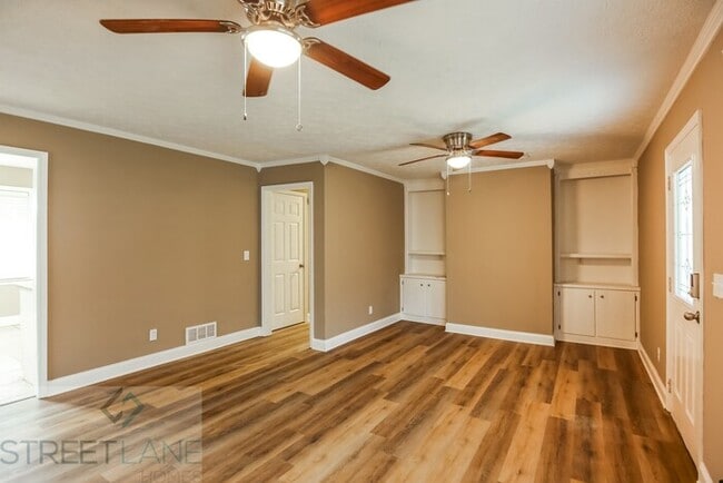 Building Photo - 4315 Friar Tuck Ln