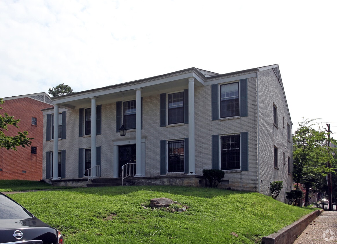 Building Photo - 511 Chickadee Dr