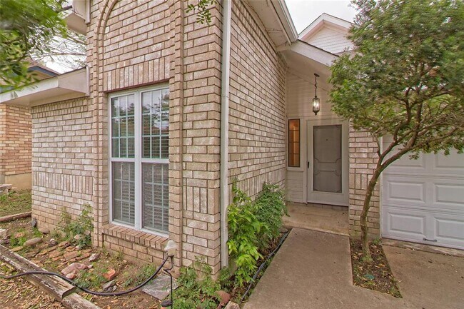 Foto del edificio - 14207 Anita Marie Ln