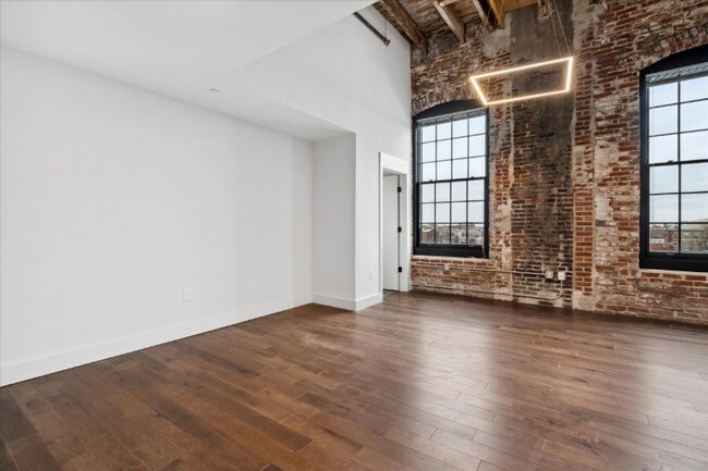 Building Photo - 173 W Berks St