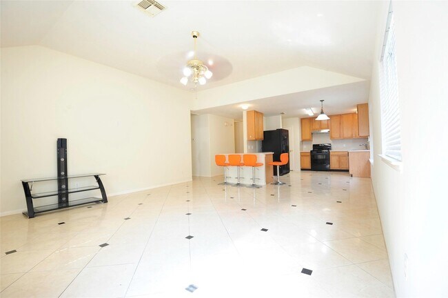 Foto del edificio - 7023 Shaman Ln