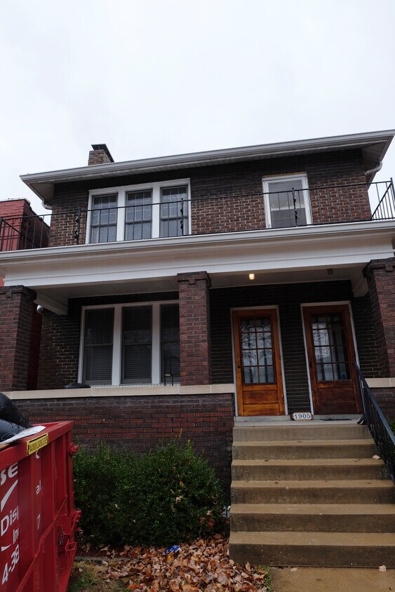 1905 Forest Ave, Saint Louis, MO 63139 Townhome Rentals in Saint