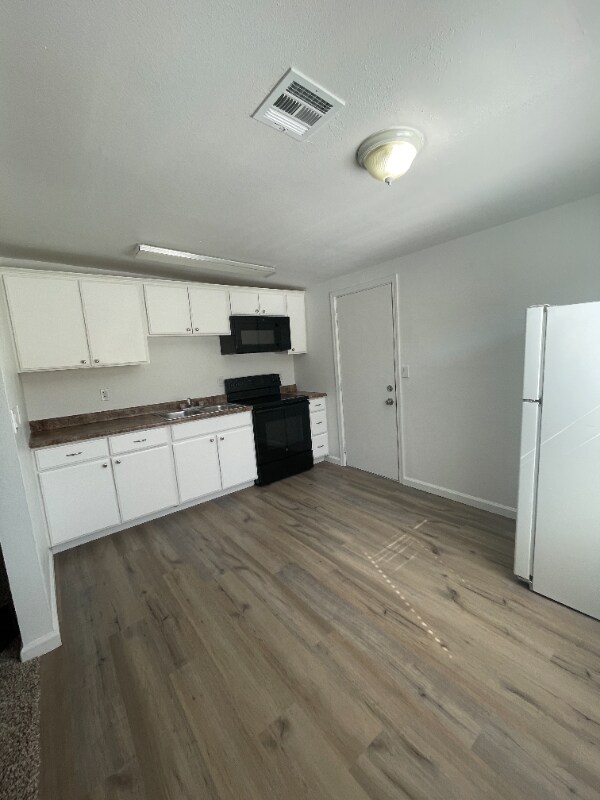 Foto del edificio - 1529 E Sunnyside Dr