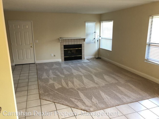 Building Photo - 4259 Las Virgenes Rd