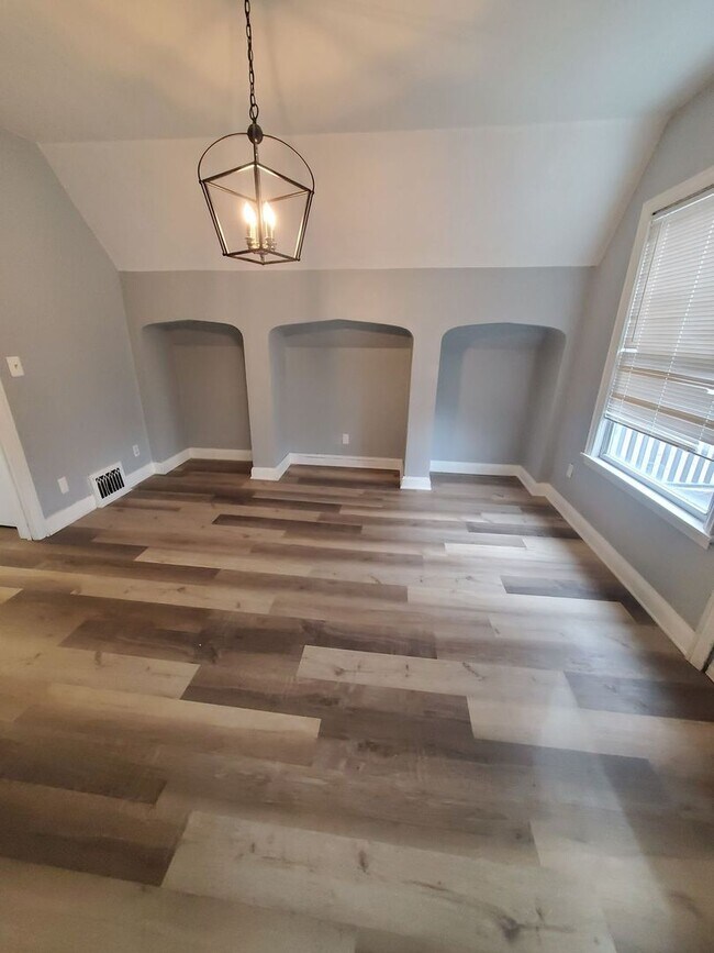 Building Photo - 2646 N 34th St