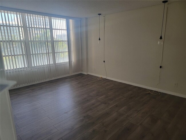 Building Photo - 3800 S Ocean Dr