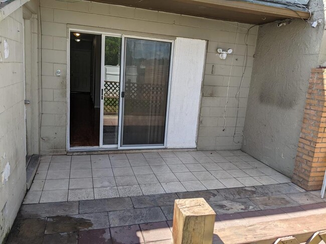 Building Photo - 2409 Alister Ct