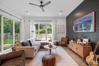 Building Photo - 6112 Calmar Cove
