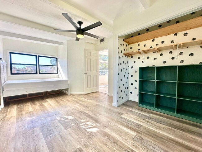 Building Photo - Charming updated 3Bedrooms 1Bath Home in p...
