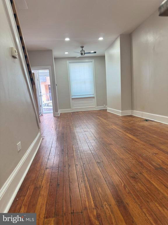 Foto del edificio - 2339 E Fletcher St