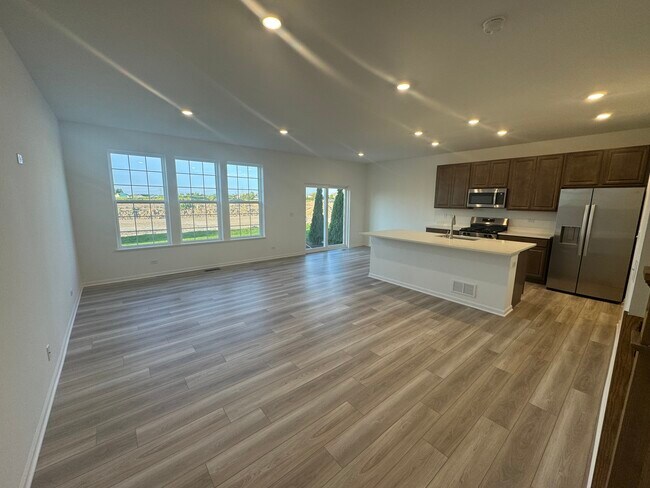 Building Photo - 2605 Dundee Dr