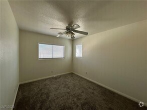 Building Photo - 9949 Cerbat Ct