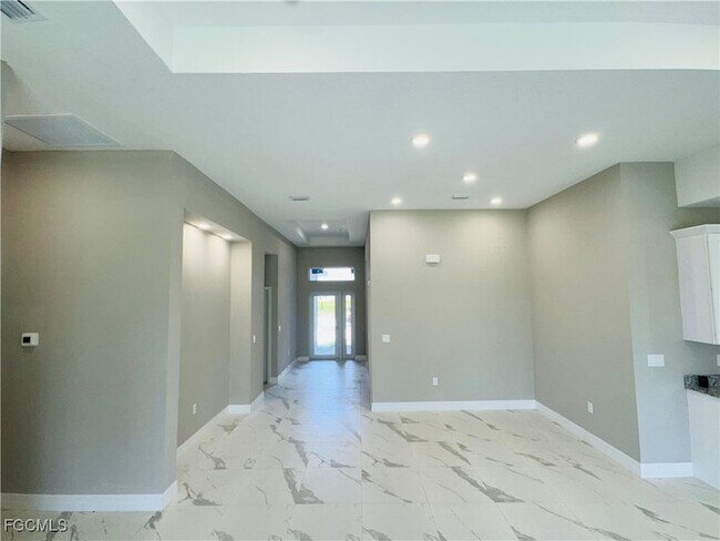 Building Photo - 543 McArthur Blvd