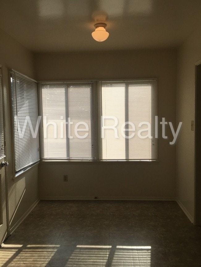 Building Photo - 4417 N Bellflower Blvd