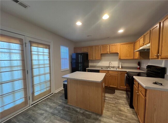 Building Photo - 5410 Strasburg Dr.