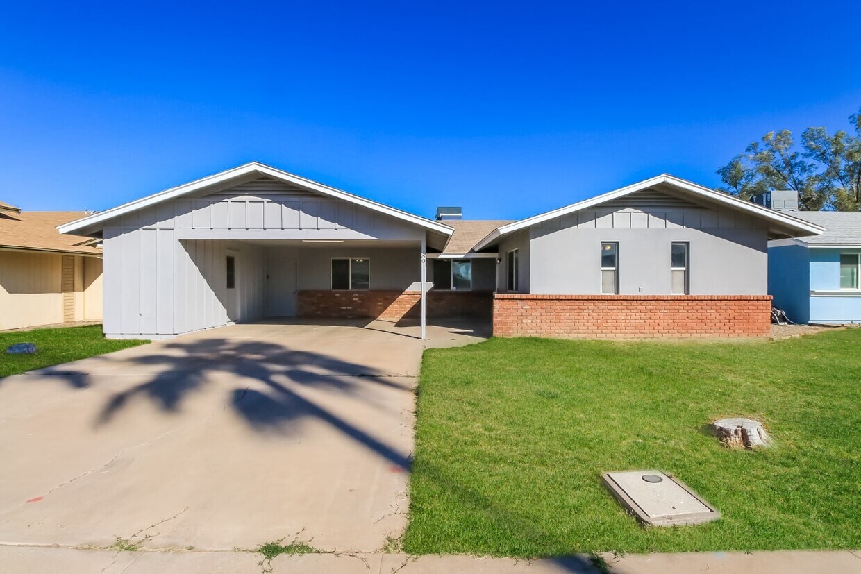 Foto principal - 880 W Harrison St