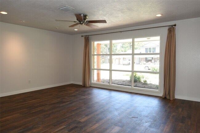 Foto del edificio - 10511 Eddystone Dr