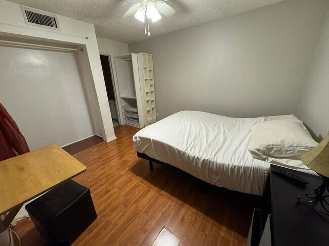 Foto del edificio - 2315 SW 81st Ave