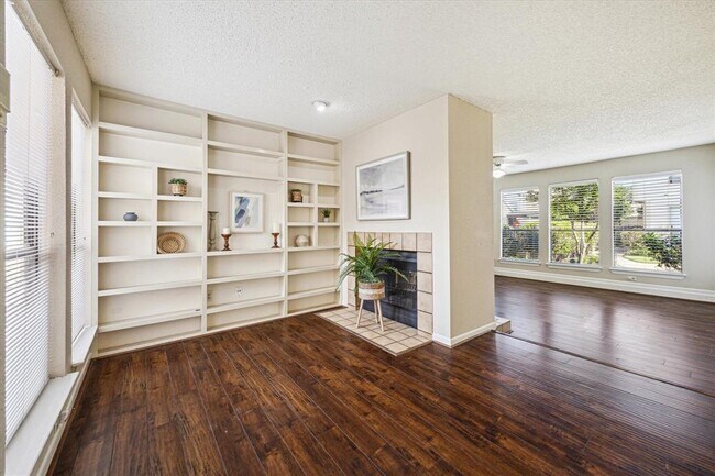 Building Photo - 2277 S Kirkwood Rd