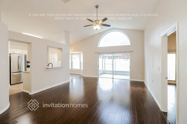 Foto del edificio - 4021 Fontana Pl