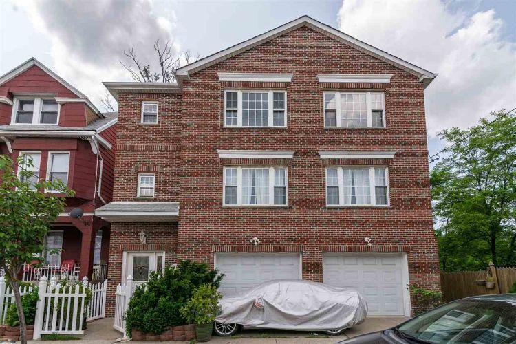 Primary Photo - 267 Arlington Ave