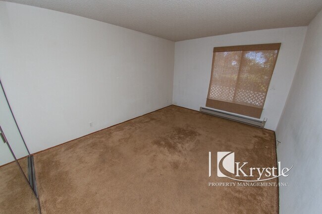 Building Photo - 1455 N Camino Alto