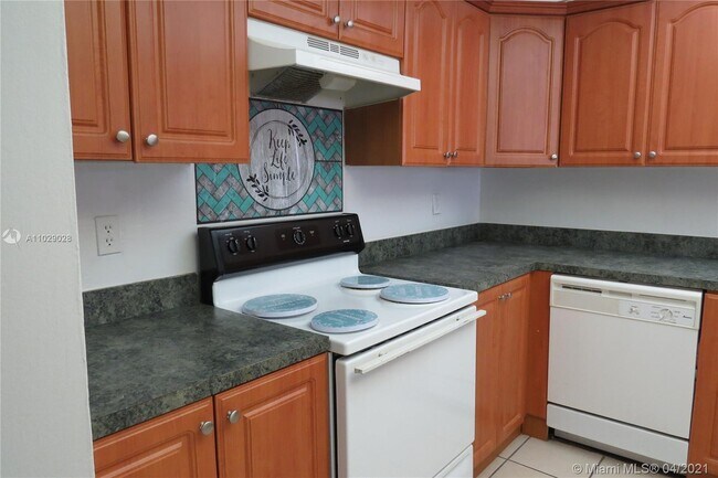 Foto del edificio - 6950 NW 186th St