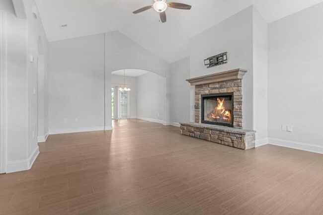 Foto del edificio - 2319 Davenport Ct