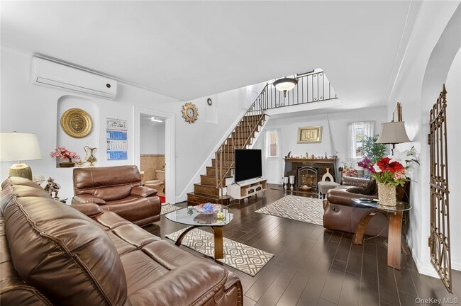 Foto del edificio - 82-58 235th St