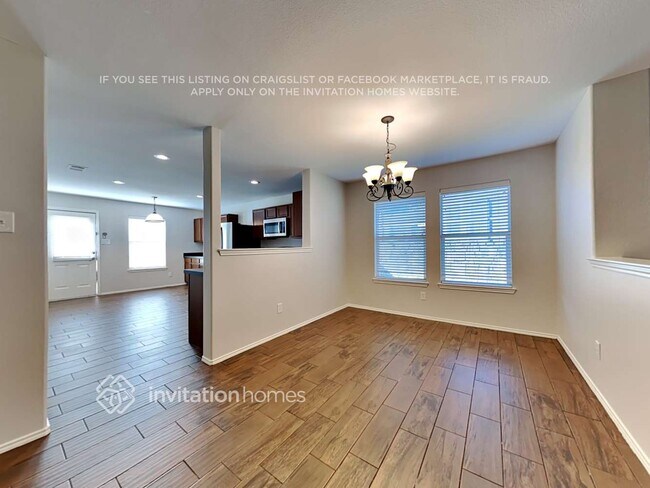 Building Photo - 802 Windflower Dr
