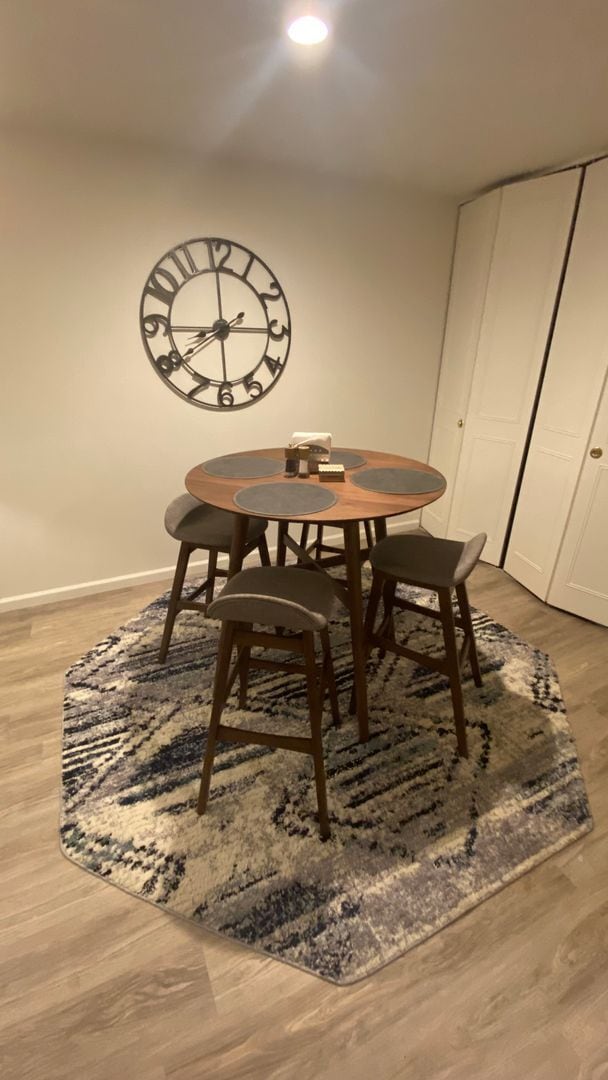 Building Photo - 2 Bedroom 1 Bath - Blocks from Pearl Street and Downtown