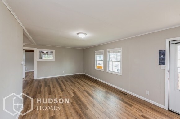 Building Photo - AVAILABLE NOW! - 141 Briarcliff Road, Berw...