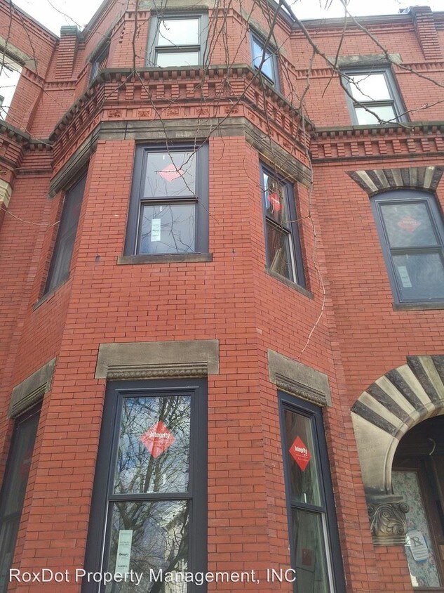 Primary Photo - 78 W Cottage St