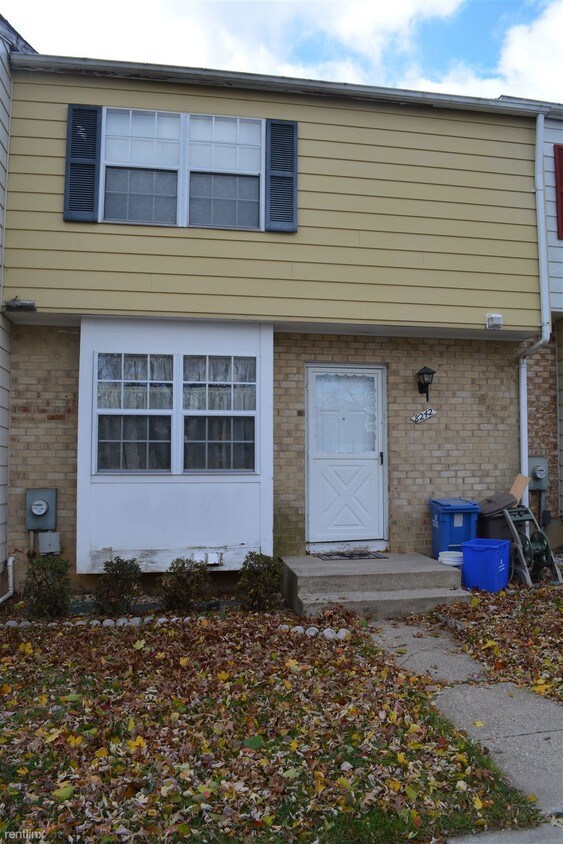 Primary Photo - 8242 Mountain Ash Way