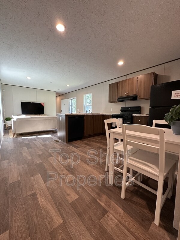 Foto del edificio - 74 Dilly Branch Rd