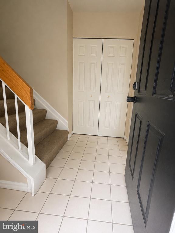 Building Photo - 5800 Orchard Hill Ct