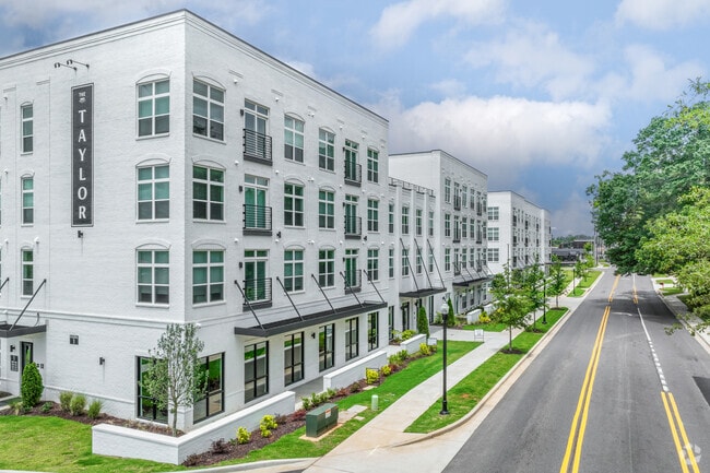 Building Photo - The Taylor