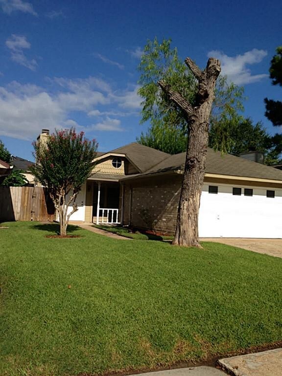 Primary Photo - 8626 Ashlawn Dr