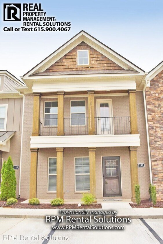 Primary Photo - 3 br, 2.5 bath House - 3219 Blue Sky