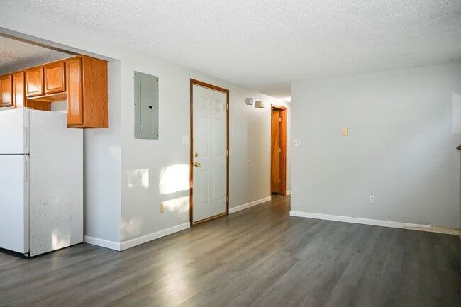 Foto del edificio - 25th Street Duplex