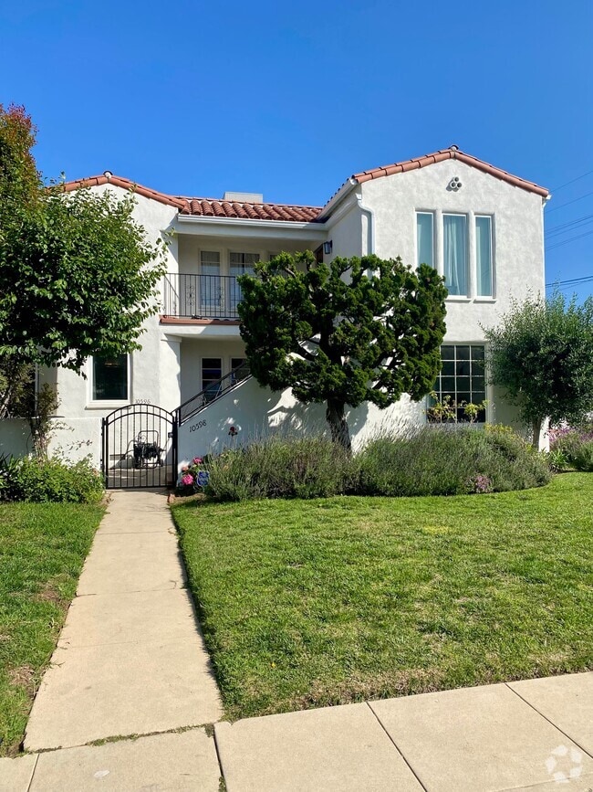 Building Photo - 10598 Ayres Ave