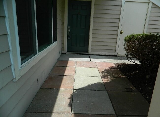 Building Photo - 1105 Eagles Ridge Rd