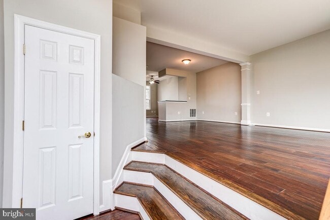 Building Photo - 6160 Cinnamon Ct