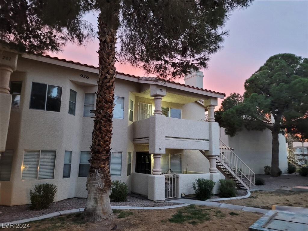 Primary Photo - 936 Boulder Mesa Dr