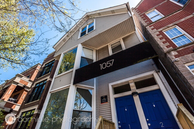 Building Photo - 1057 W Cornelia Ave