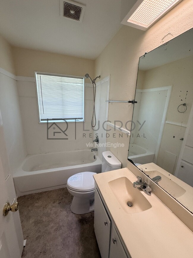 Building Photo - 3173 Oak Forest Dr