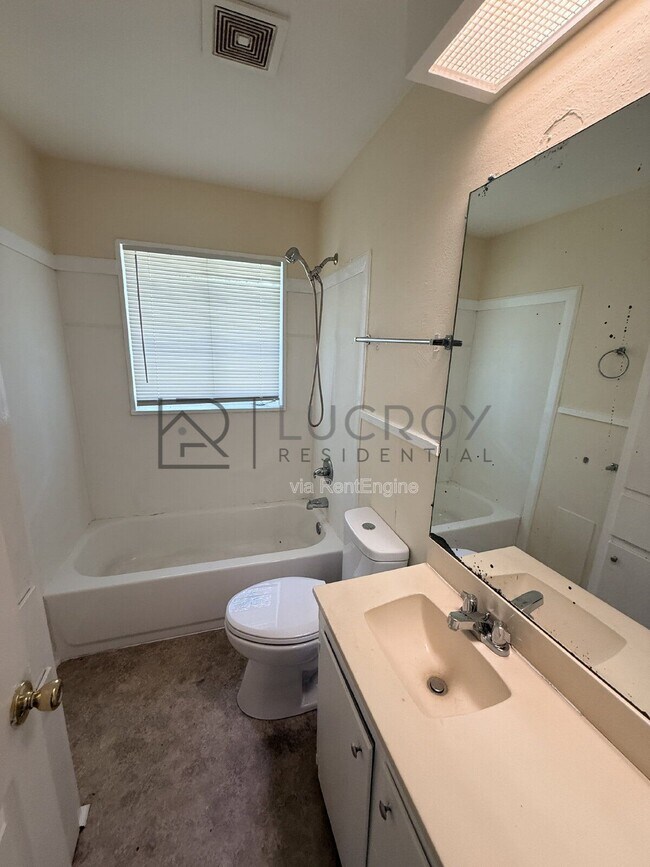 Photo - 3173 Oak Forest Dr House