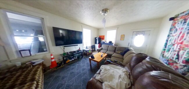 Building Photo - 1 Block from Campus and Aggieville! + Wash...