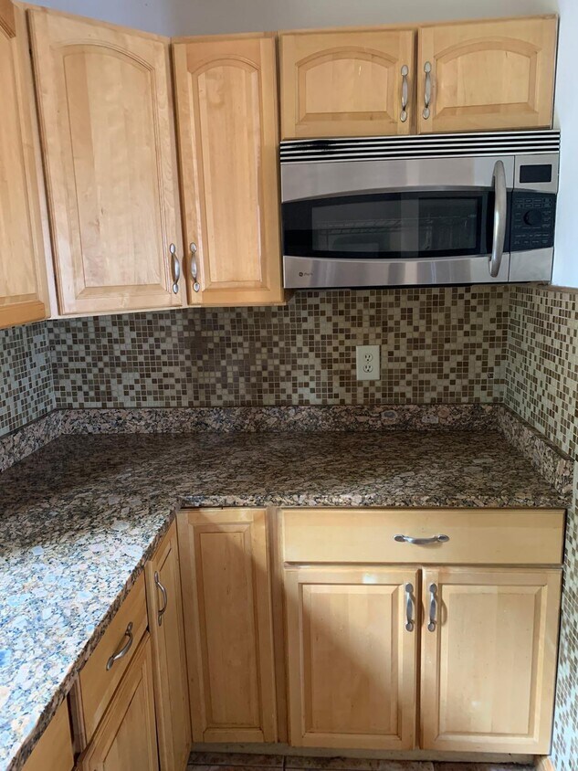 Foto del edificio - 2-122 Eastern Ave